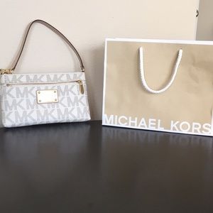 Michael kors purse